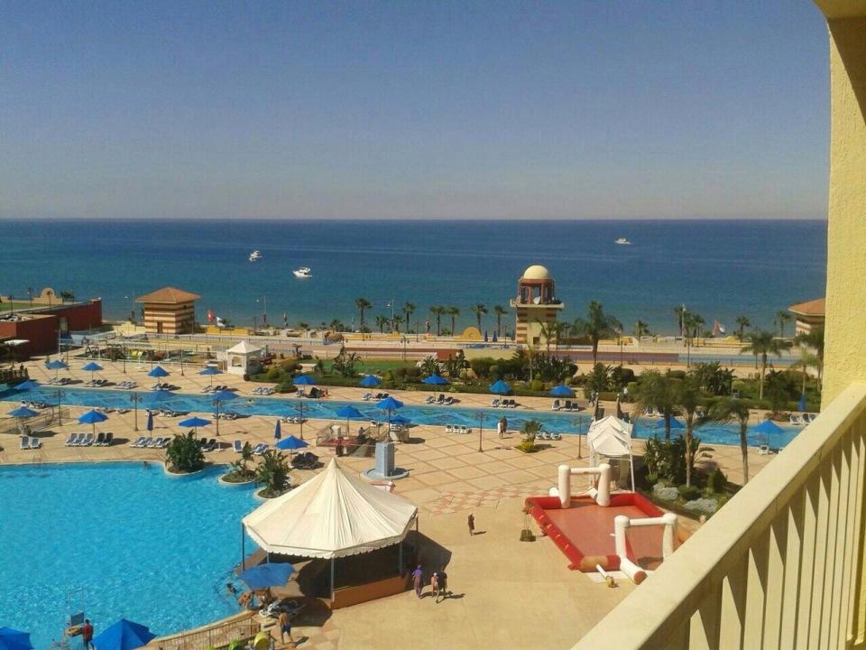 Two-Bedroom Apartment At Porto Sokhna Pyramids - Families Only アインソフナ 部屋 写真