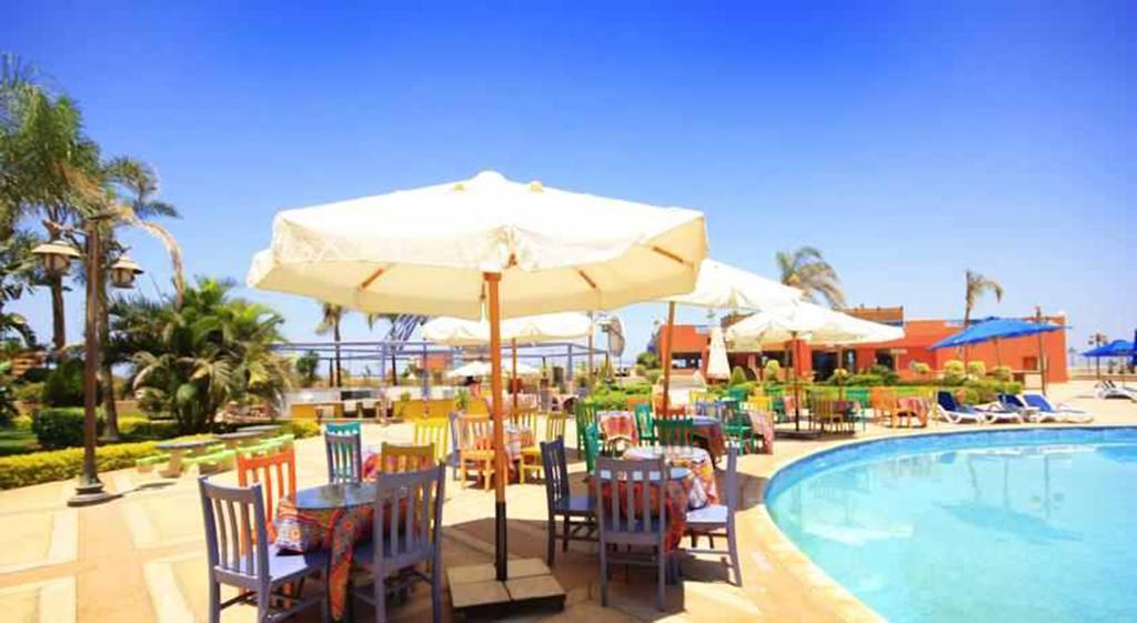 Two-Bedroom Apartment At Porto Sokhna Pyramids - Families Only アインソフナ 部屋 写真